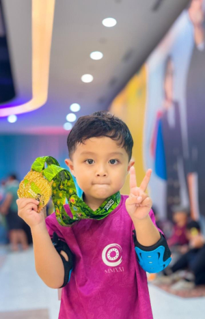 Si Kay Anak Umur 4  Tahun Asal Lampung Peraih Mendali Emas Juara 1 Inline Skate Di Event Bekasi Open National Inline Freestyle Championship 2025