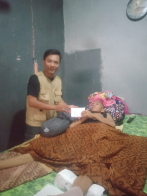 IMF Salurkan Bantuan untuk Korban Tabrak Lari di Bandar Lampung