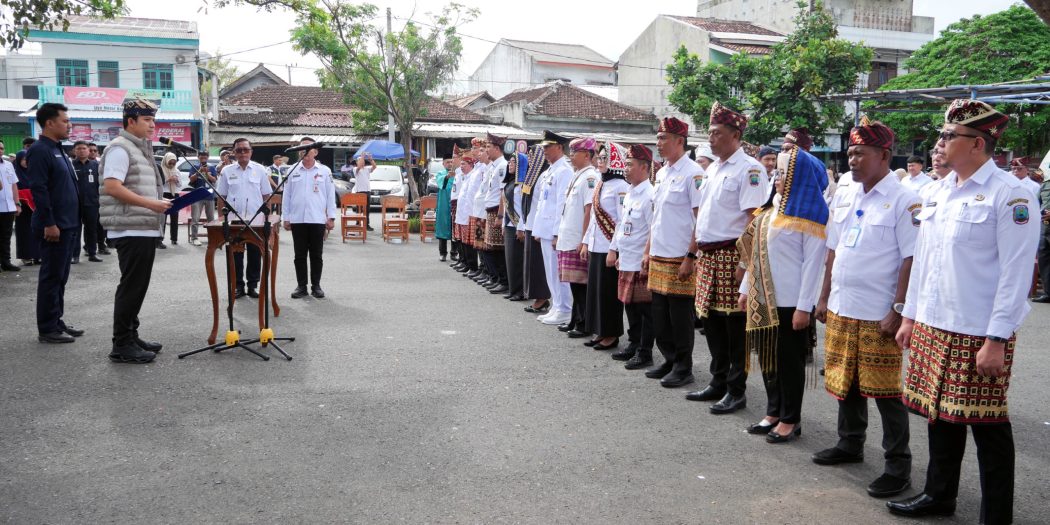 Bupati Lampung Selatan Lantik Pejabat di Tengah Pasar, Tegaskan Integritas dan Empati Birokrasi