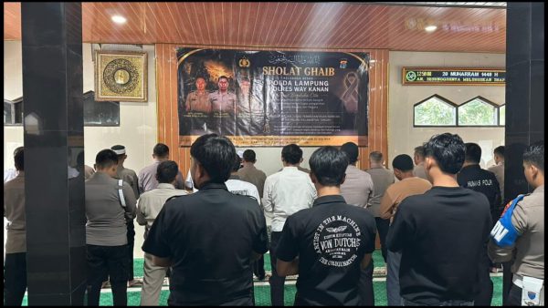 Polres Way Kanan Gelar Salat Gaib Doakan 3 Polisi Gugur Dalam Tugas di Katingan Kalimantan Tengah