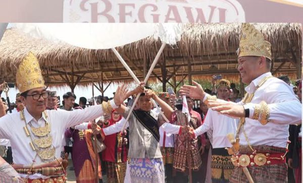 Bupati Lampung Utara Hadiri Begawi Festival Lampung Selatan, Dikukuhkan Gelar Adat Pangdam XXI/Raden Inten Pangeran Rajo Satria Negara 