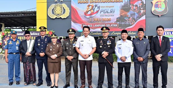 Bupati Egi Hadiri HUT ke-80 Bhayangkara, Kapolres Lampung Selatan Tegaskan Komitmen Pelayanan Terbaik bagi Masyarakat