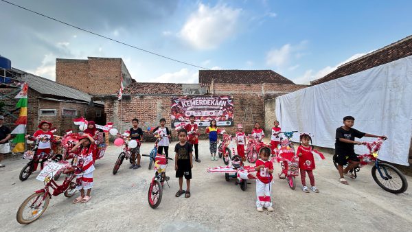 Warga LK 3 Kelurahan Kedaton Gelar Lomba Sepeda Hias Meriahkan HUT RI ke-81