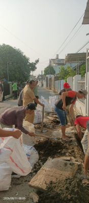 Lurah Way Halim Permai Siagawanto, SE. Instruksikan Linmas dan RT Ikut Serta “Selasa Bersih”