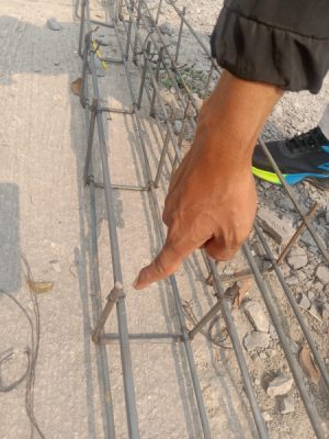 Lapor Bunda Eva!! Pekerjaan Rigit Beton di Jalan P. Tirtayasa Diduga Dikerjakan Tidak Sesuai Spek Besi, Tidak Ada KIP dan Diduga Melanggar K3, Warga Minta Bunda Eva Tinjau Langsung